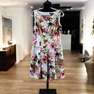 American living sleeveless dress beautiful flowers stretchy Red green ye…